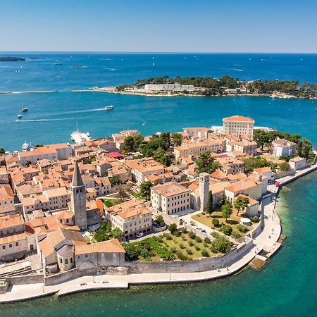 Parentium Loft Center Square Apartment Porec Bagian luar foto