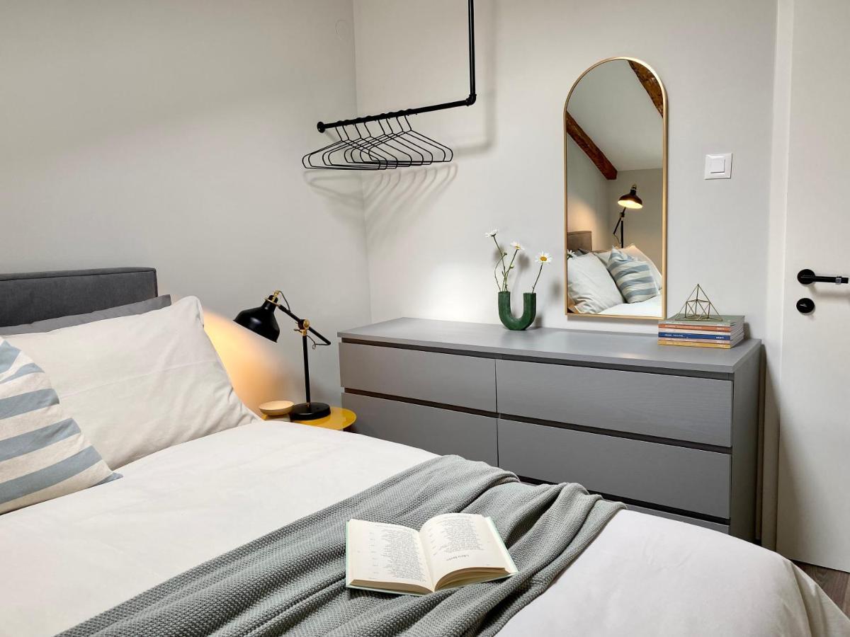 Parentium Loft Center Square Apartment Porec Bagian luar foto