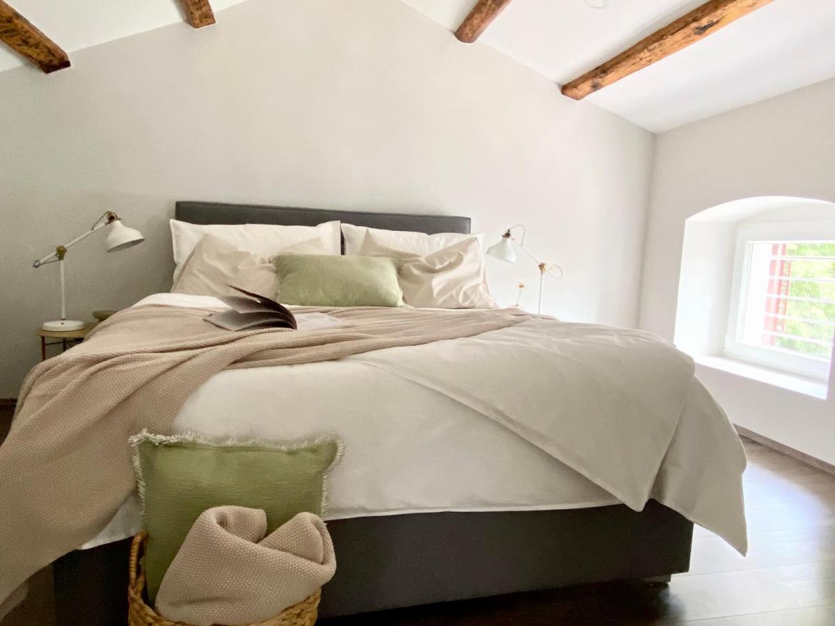 Parentium Loft Center Square Apartment Porec Bagian luar foto
