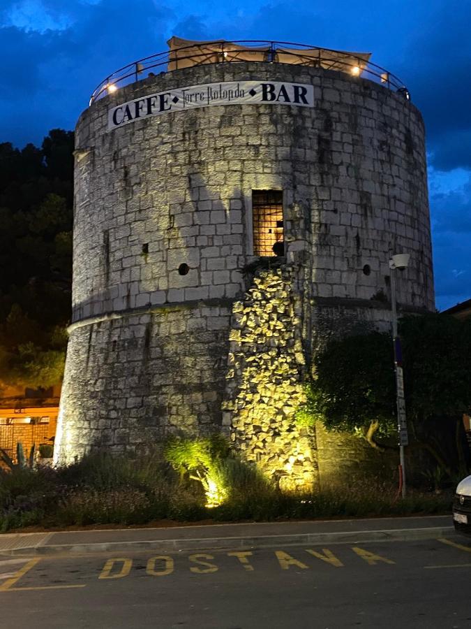Parentium Loft Center Square Apartment Porec Bagian luar foto