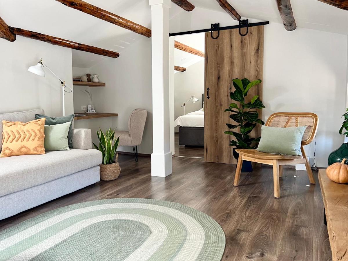 Parentium Loft Center Square Apartment Porec Bagian luar foto