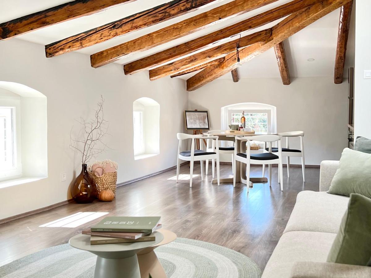 Parentium Loft Center Square Apartment Porec Bagian luar foto